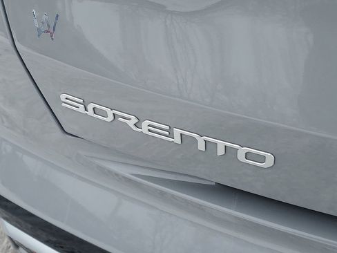 Used 2023 Kia Sorento SX image 6