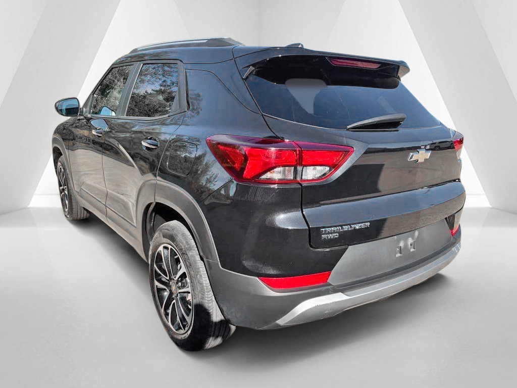 Used 2025 Chevrolet TrailBlazer LT AWD/4WD image 5
