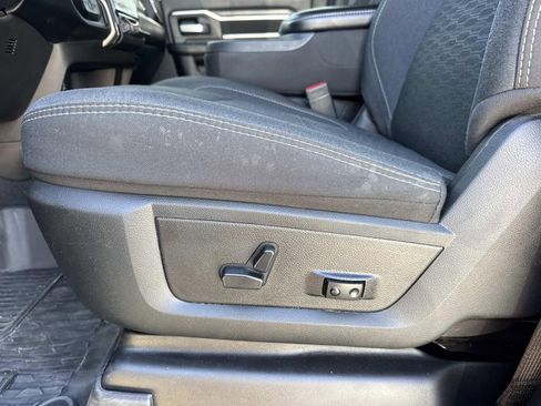 Used 2025 RAM 3500 Big Horn AWD/4WD image 16