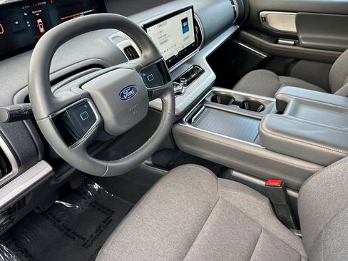 Certified 2025 Ford Expedition Max Active image 11