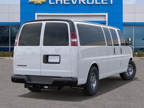 New 2026 Chevrolet Express 2500 Extended RWD image 4