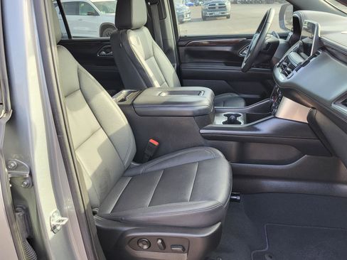 Used 2023 Chevrolet Tahoe Z71 w/ Luxury Package AWD/4WD image 10