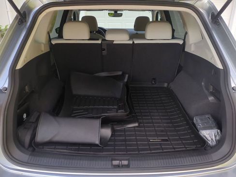 Used 2021 Volkswagen Tiguan SE AWD/4WD image 25