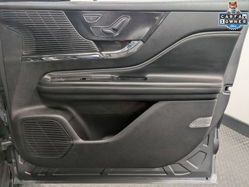 Used 2022 Lincoln Corsair AWD w/ Premium Package image 31