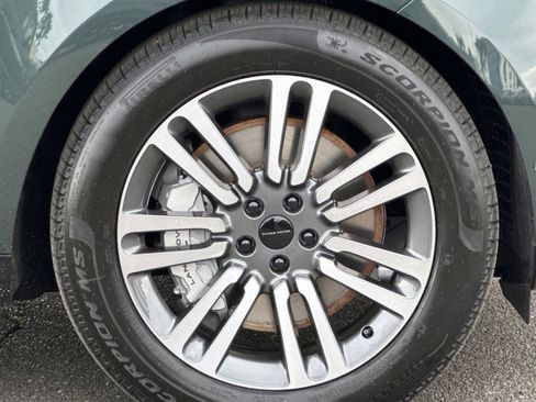 New 2026 Land Rover Range Rover SE image 11