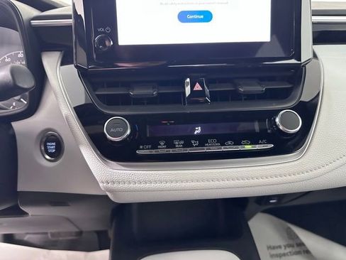 Used 2023 Toyota Corolla SE w/ Carpet Mat Package (TMS) image 26
