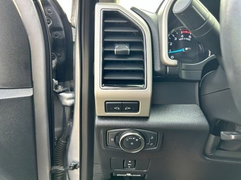 Used 2020 Ford F550 4x4 Crew Cab Super Duty w/ Lariat Value Package image 22