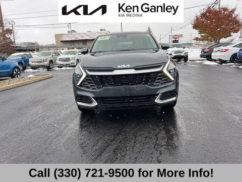 Used 2025 Kia Sportage EX image 4