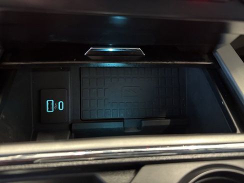 Used 2022 Ford F250 Lariat w/ Tremor Off-Road Package image 32