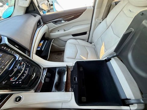 Used 2016 Cadillac Escalade ESV Premium AWD/4WD image 21