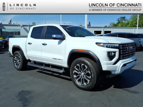 Used 2025 GMC Canyon Denali AWD/4WD image 1