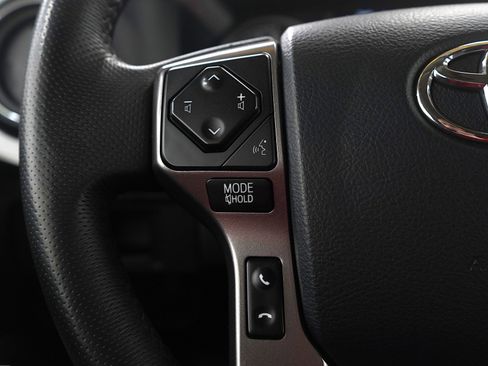 Used 2017 Toyota Tacoma SR5 image 20