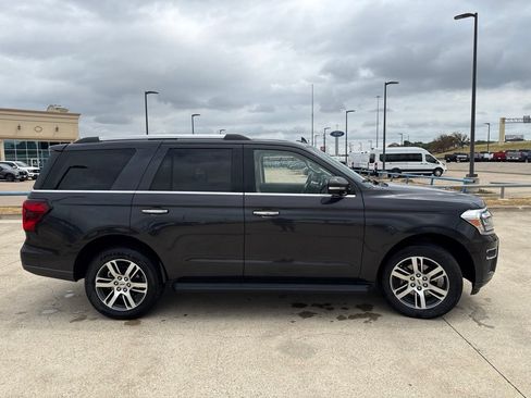 Used 2024 Ford Expedition Limited RWD image 17