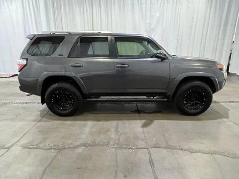 Certified 2018 Toyota 4Runner SR5 Premium AWD/4WD image 3