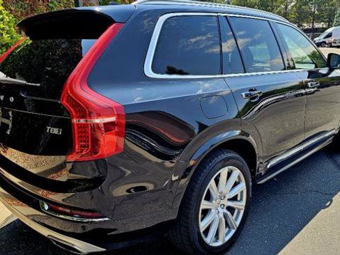 Used 2017 Volvo XC90 T8 Inscription AWD/4WD image 5