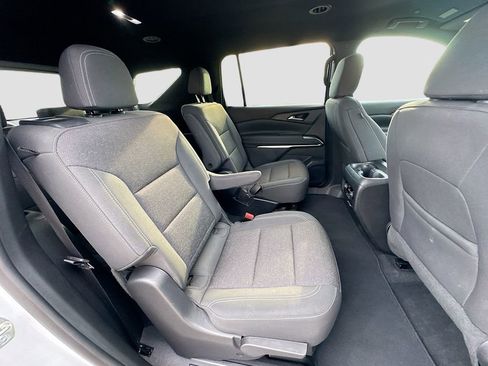 Used 2024 Chevrolet Traverse LT image 27