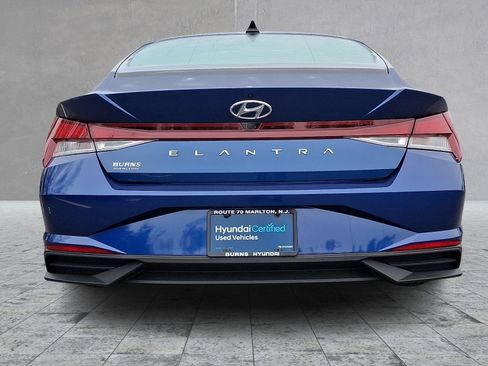 Certified 2023 Hyundai Elantra SEL w/ Winter Weather Package FWD image 6
