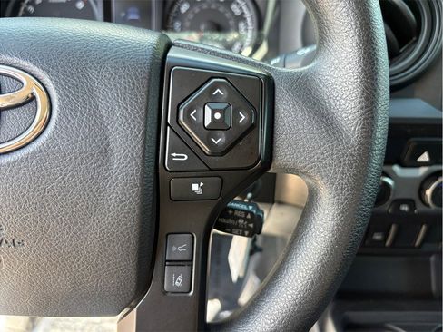 Used 2022 Toyota Tacoma SR AWD/4WD image 22