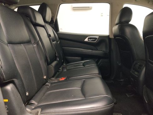 Used 2019 Nissan Pathfinder SL image 19