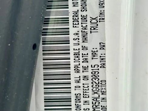 Used 2016 RAM 2500 Tradesman w/ Chrome Appearance Group image 23