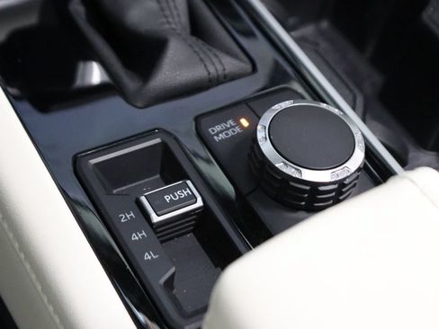 Used 2024 Toyota Sequoia Capstone AWD/4WD image 39
