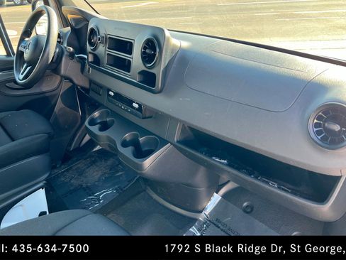 Used 2019 Mercedes-Benz Sprinter 170 Cargo image 18