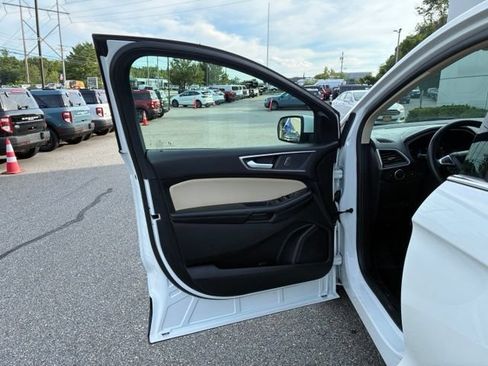 Certified 2024 Ford Edge SEL w/ Convenience Package AWD/4WD image 15