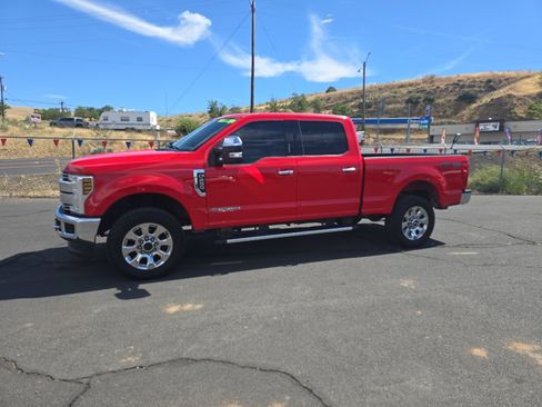 Used 2019 Ford F250 Lariat w/ Lariat Ultimate Package AWD/4WD image 3