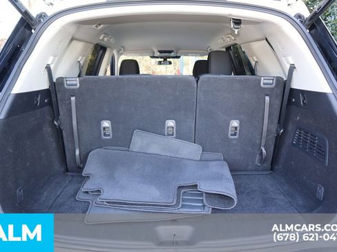 Used 2025 Nissan Pathfinder SV FWD image 23