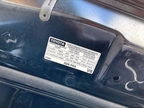 Used 2023 Toyota Tacoma Limited image 35