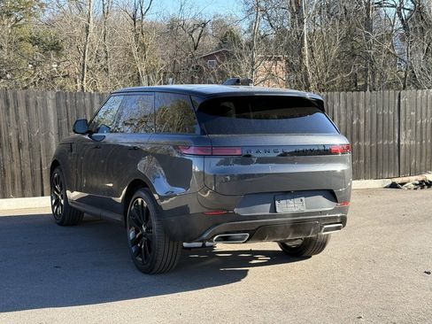 New 2025 Land Rover Range Rover Sport SE image 3