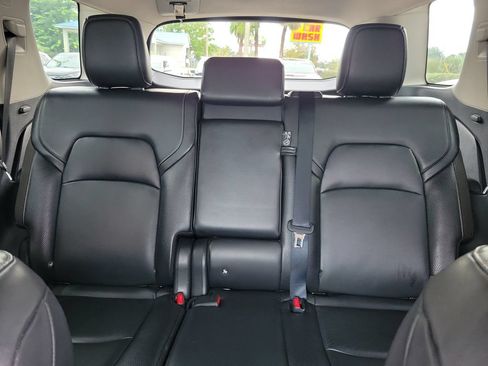 Used 2022 Nissan Pathfinder SL FWD image 18