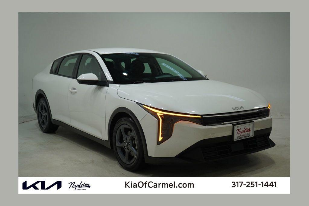 Used 2025 Kia K4 FWD image 1