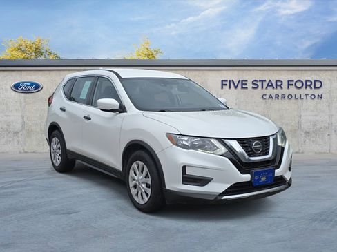 Used 2019 Nissan Rogue S FWD image 1