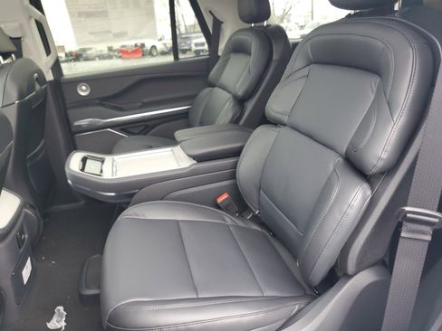 New 2026 Lincoln Navigator Reserve AWD/4WD image 30