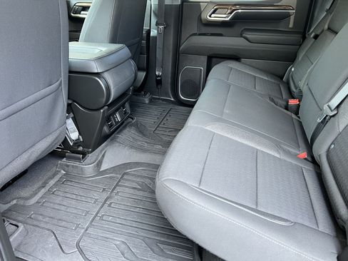 Used 2022 GMC Sierra 1500 Elevation w/ LPO, Elevation Black Package AWD/4WD image 16