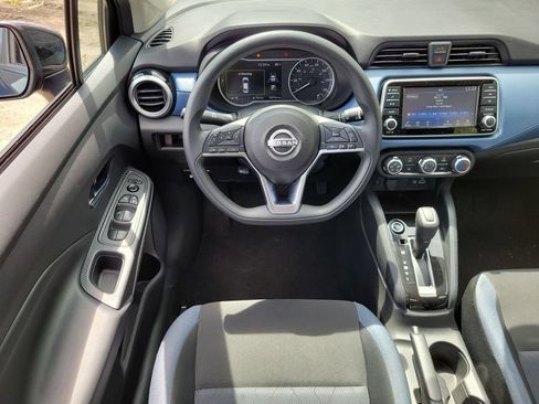 Used 2025 Nissan Versa SV FWD image 11
