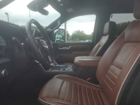 Used 2024 GMC Sierra 2500 Denali Ultimate AWD/4WD image 10