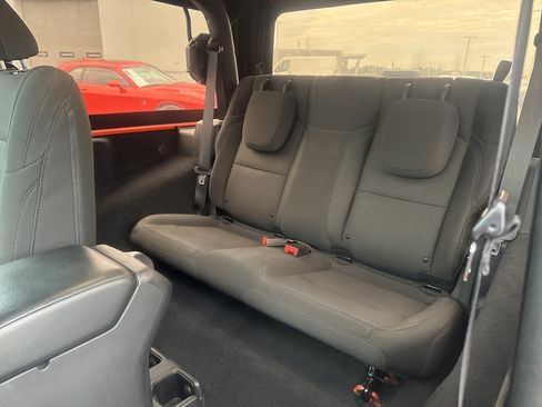 Certified 2020 Jeep Wrangler Sport image 32