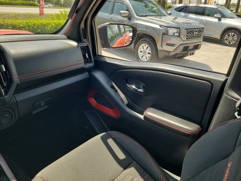Certified 2025 Nissan Frontier PRO-4X w/ Pro Convenience Package AWD/4WD image 14