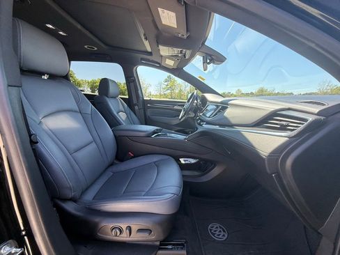 Used 2024 Buick Enclave Essence w/ Experience Buick Package image 33