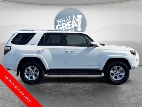 Used 2014 Toyota 4Runner SR5 AWD/4WD image 2