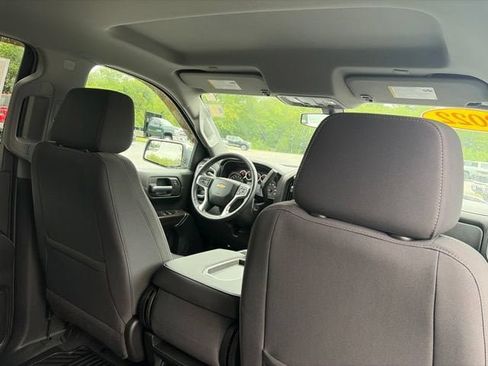 Used 2022 Chevrolet Silverado 1500 LT AWD/4WD image 34