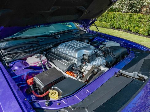 Used 2016 Dodge Challenger SRT Hellcat image 19