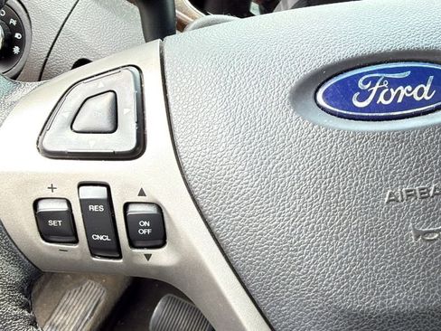 Used 2014 Ford Taurus Limited FWD image 7