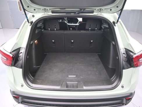 Certified 2024 Chevrolet Trax RS w/ Driver Confidence Package image 25