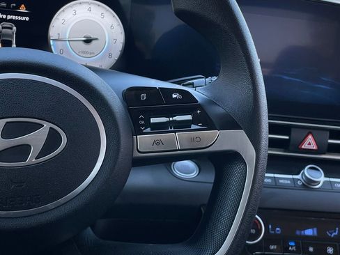 Used 2024 Hyundai Elantra SEL image 14