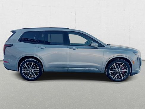 Used 2025 Cadillac XT6 Sport w/ LPO, Floor Liner Package image 4