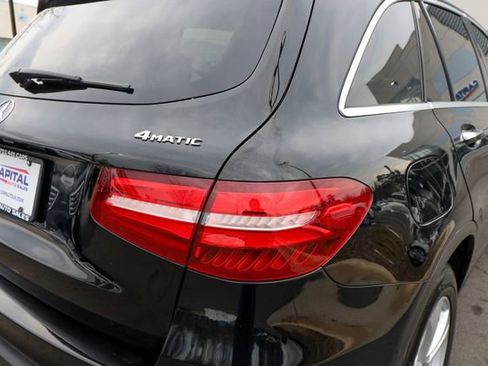 Used 2017 Mercedes-Benz GLC 300 4MATIC image 22