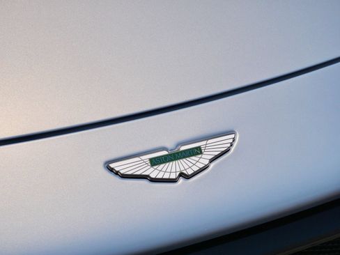 Used 2020 Aston Martin V8 Vantage Coupe RWD image 15